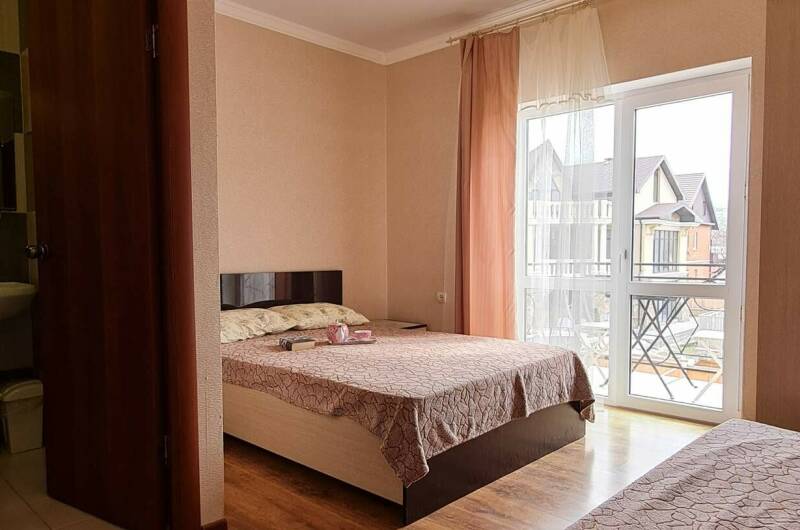 4х местный стандарт с балконом