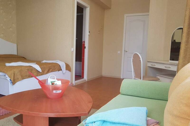 Евро № 7 (размещение 4 чел + доп)