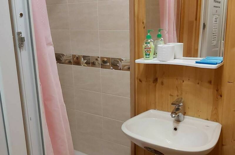 4-х местный номер с удобствами #9