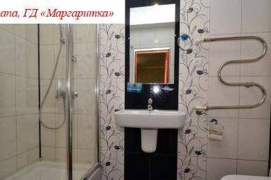 2-ух местный с раскладным креслом и балконом