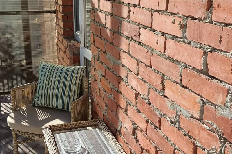 2-ух местный с раскладным креслом и балконом