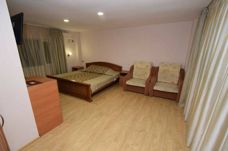 2-х местный с 2 доп. местами и балконом