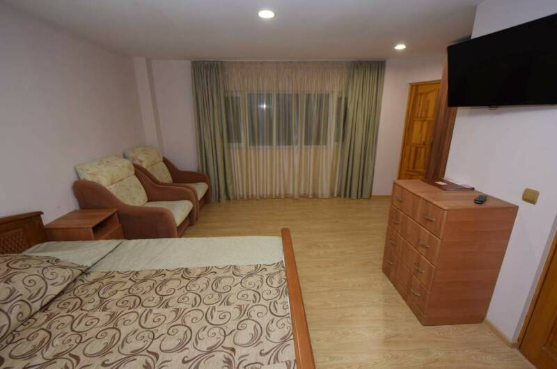 2-х местный с 2 доп. местами и балконом