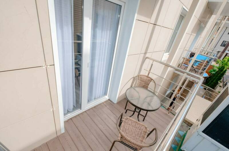 Четырехместный номер с балконом