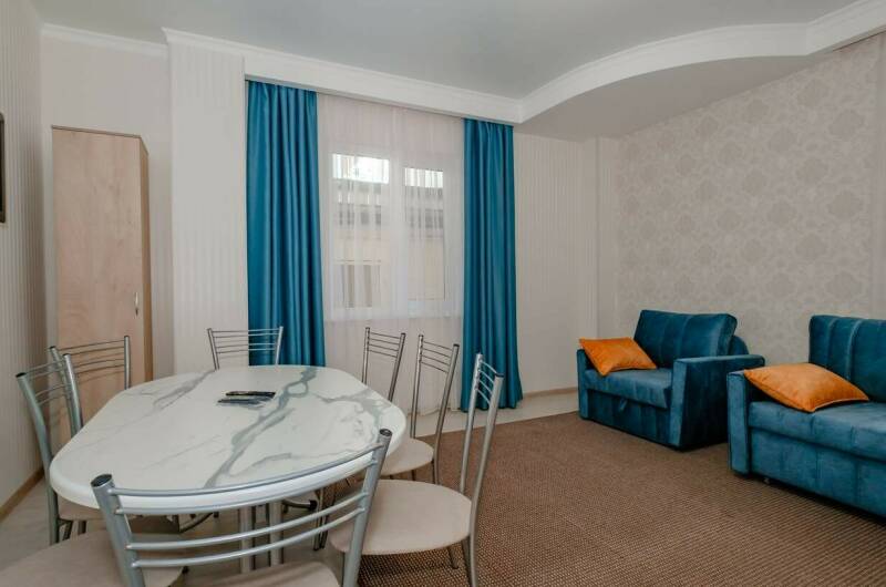 Апартаменты с собственной кухней и двориком