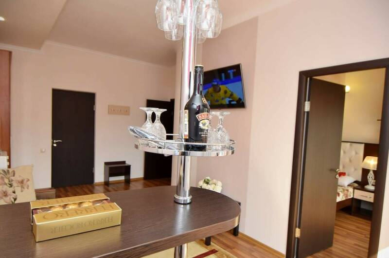 4-х местный 2-х комнатный «Люкс» с балконом фасад