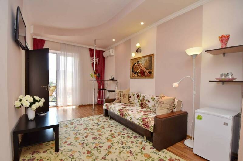 4-х местный 2-х комнатный «Люкс» с балконом фасад