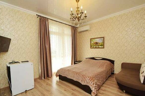 Двухместный «Стандарт» с балконом (3 этаж)