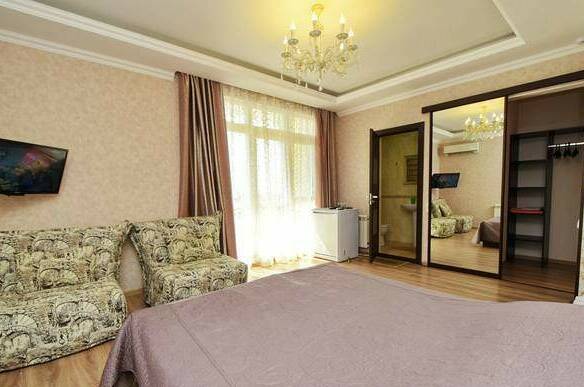 Трёхместный «Стандарт» с балконом (3 этаж)