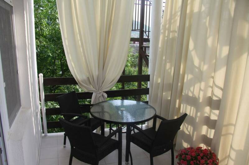 Трёхместный «Стандарт» с балконом на 2 этаже