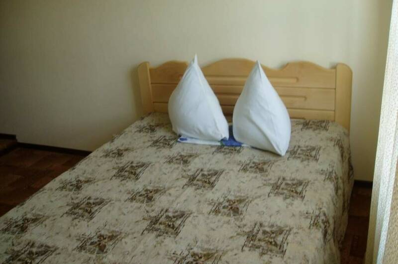 Трехместный