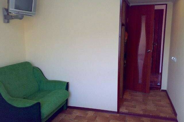 Трехместный