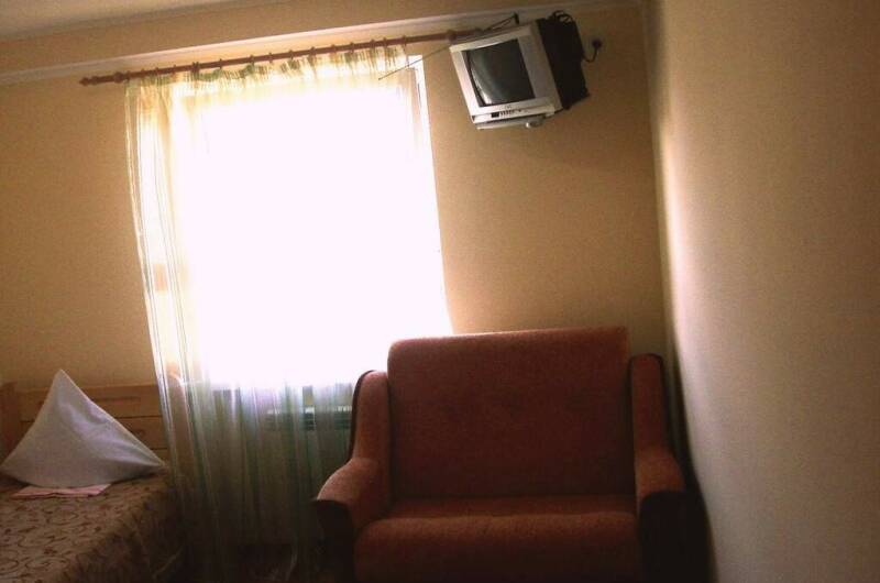 Трехместный