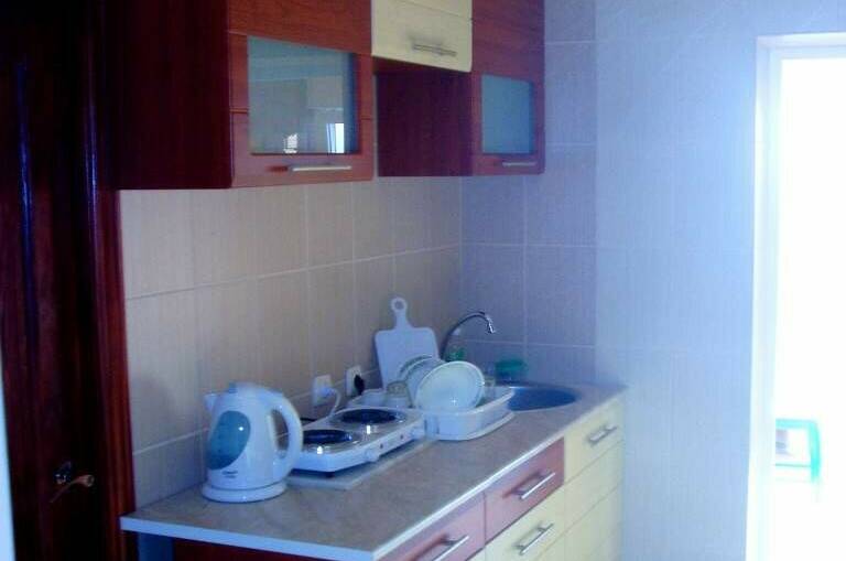 Трехместный