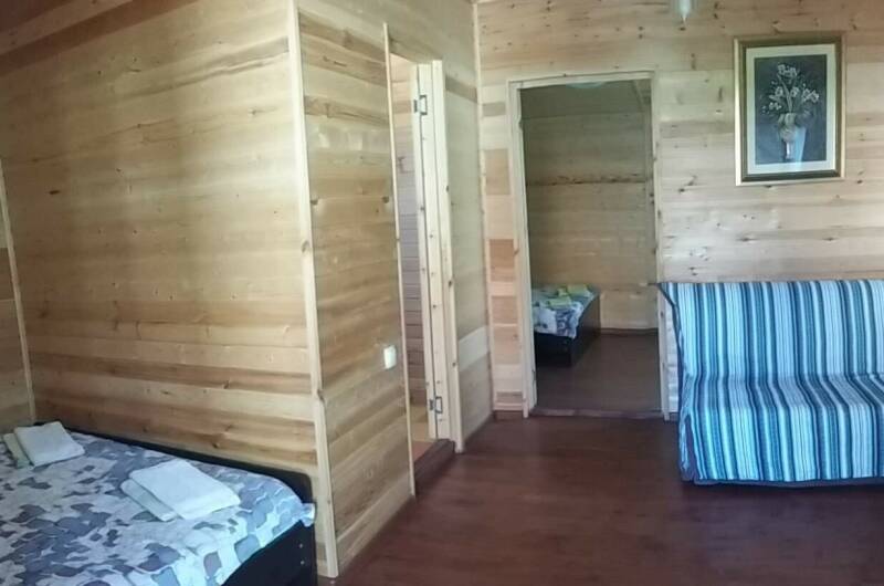 «Деревянный коттедж» номер 2х комнатный с кухней