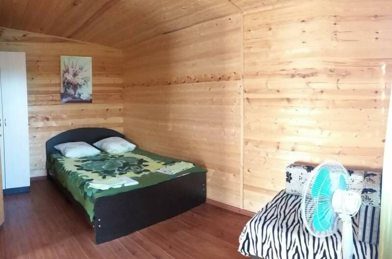 «Деревянный коттедж» номер 2х комнатный с кухней