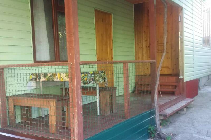 Двух комнатный домик до 7 человек с кухней