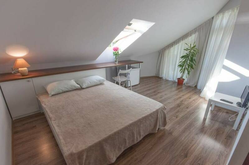 Мансардный с видом на сосновый бор