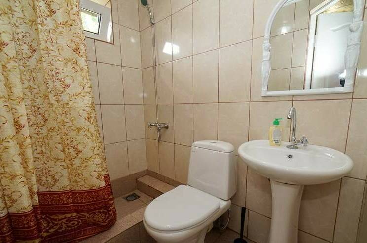 Двухкомнатный номер стандарт (трехместный) 1 этаж