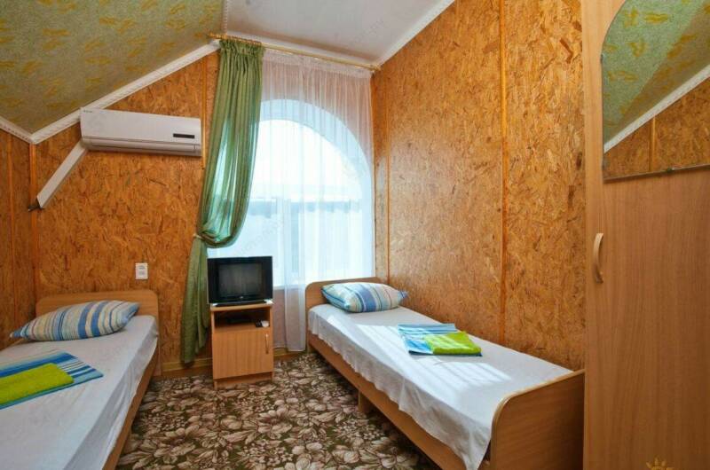 Двухместный номер с удобствами на этаже