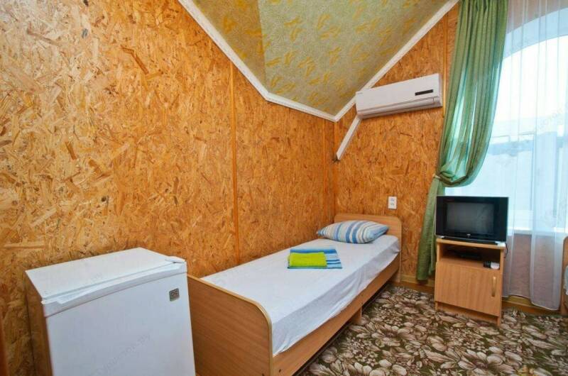 Двухместный номер с удобствами на этаже