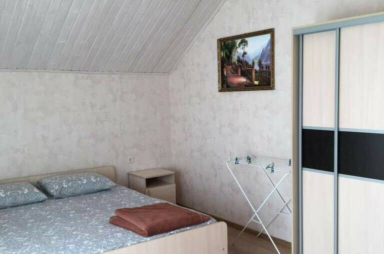 Номер двухкомнатный 4−5 местный с балконом