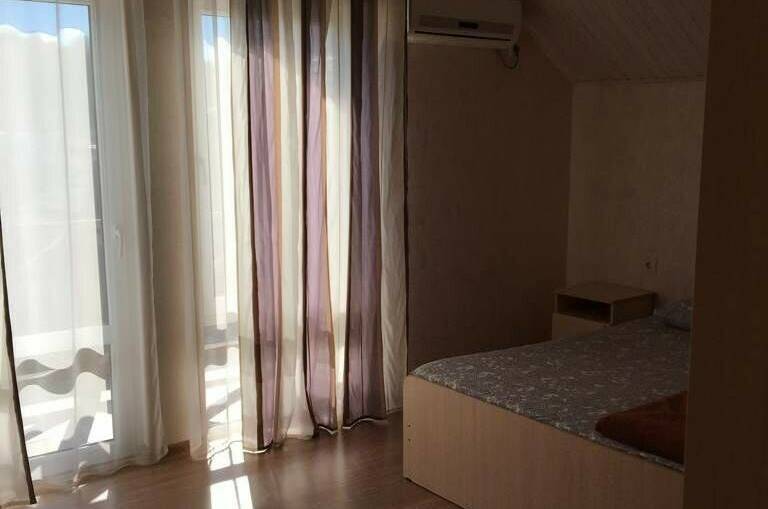 Номер двухкомнатный 4−5 местный с балконом