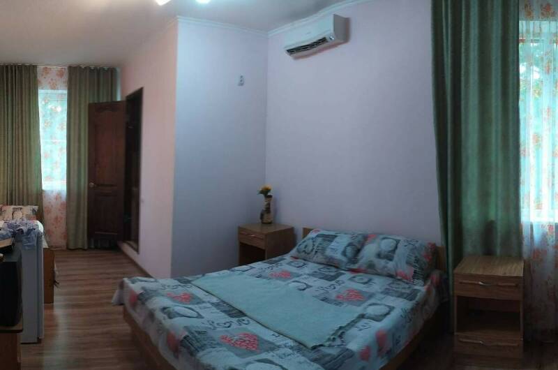 Трёхместный номер с удобствами