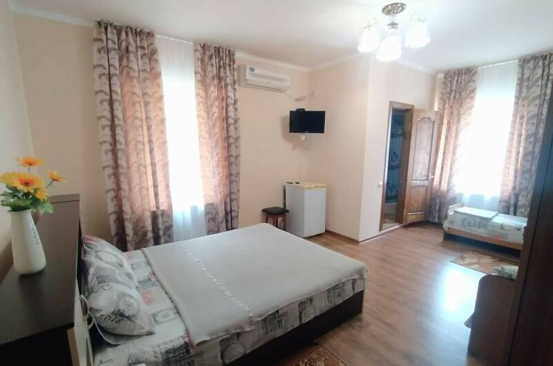 Четырёхместный номер с удобствами № 3