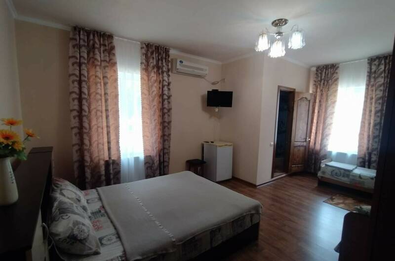 Четырёхместный номер с удобствами № 3