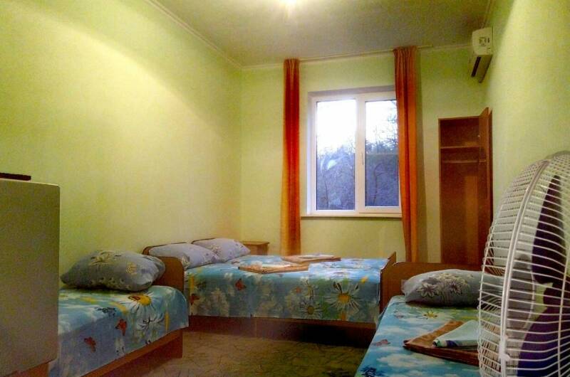 4- х местный эконом с кондиционером и телевизором