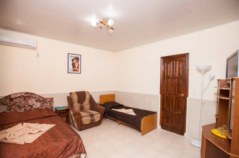 Номер «Стандарт» четырехместный с удобствами