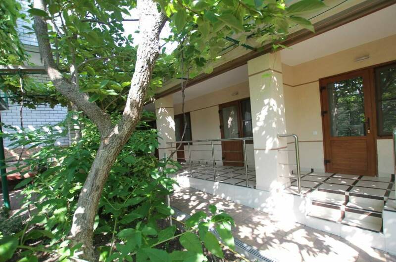 «Эконом» трехместный