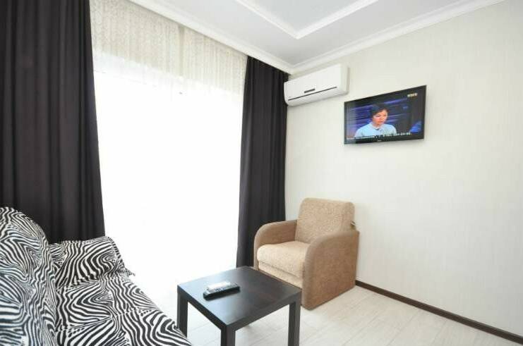 Двухкомнатные апартаменты с кухней и 2мя балконами