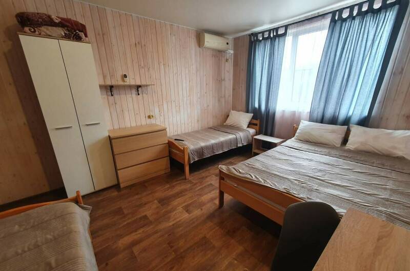 4-х местный с удобствами, кухня во дворе