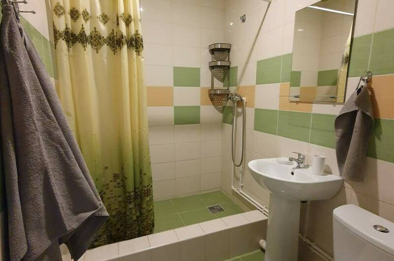 4-х местный с удобствами, кухня во дворе