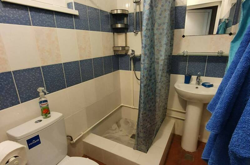 2-х местный с удобствами и кухней на балконе