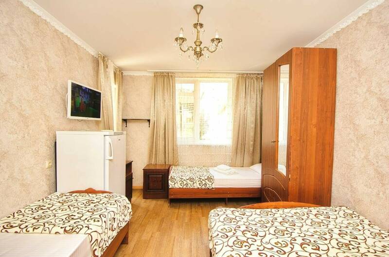 Полулюкс 4х местный с балконом