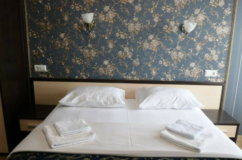 «Полулюкс» 2-х местный с балконом