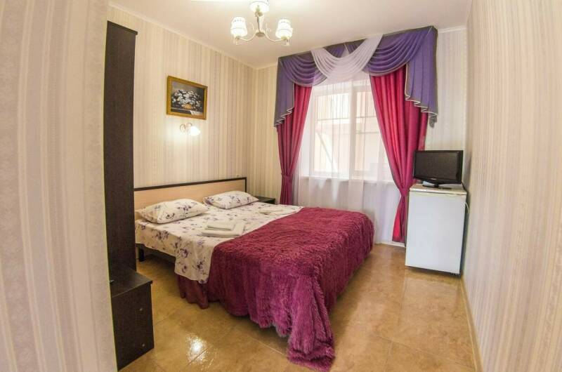 «Люкс» 2-х комнатный 4-х местный с балконом