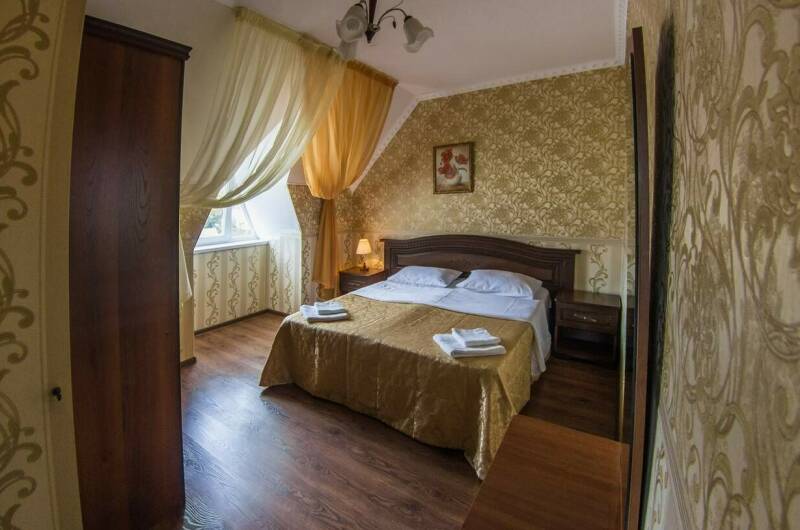 «Люкс» 2-х комнатный 4-х местный с балконом