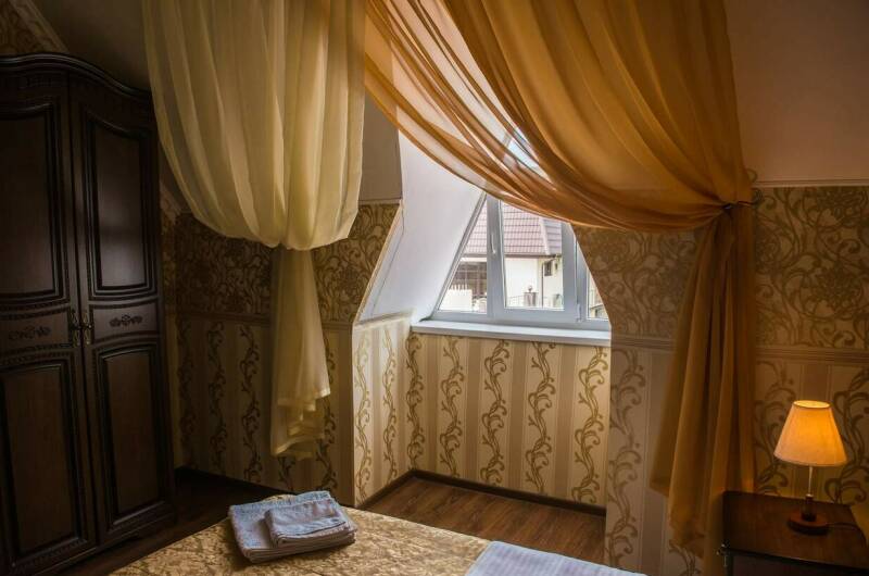 «Люкс» 2-х комнатный 4-х местный с балконом