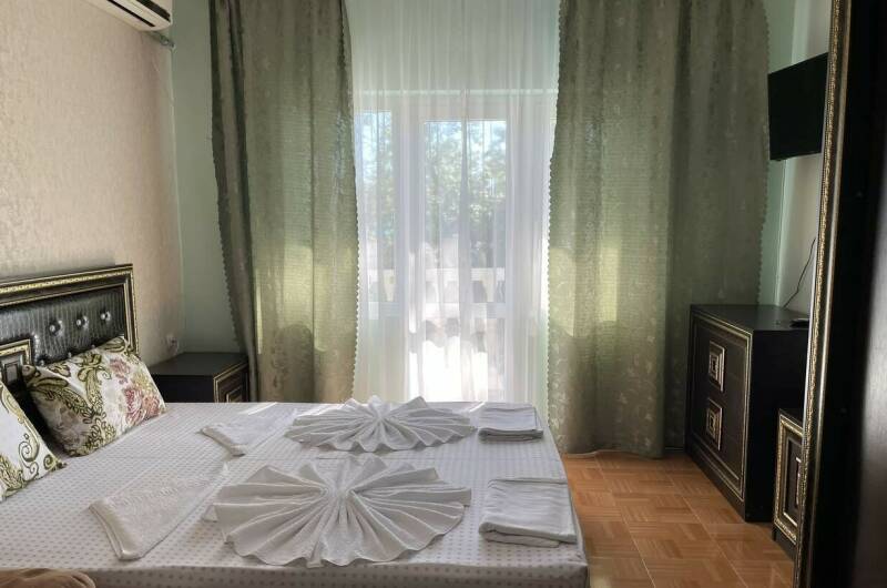 Комфортный номер с двуспальной кроватью