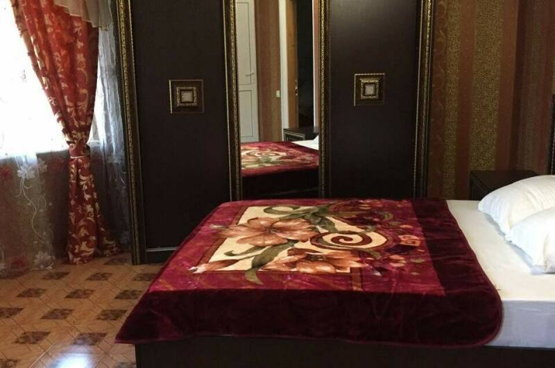 Комфортный номер с большим круглым балконом