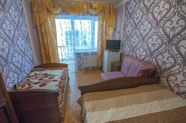 Трехместный номер с удобствами