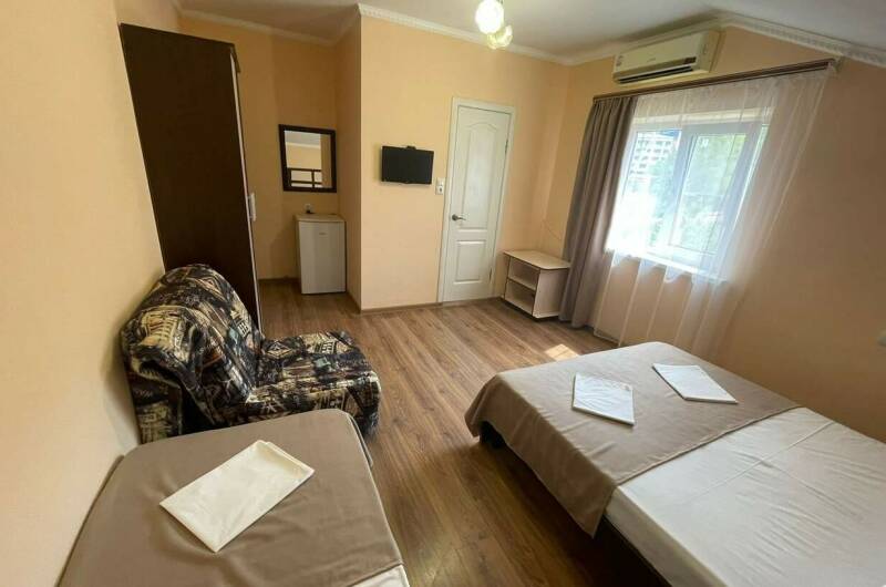 Трехместная комната с удобствами