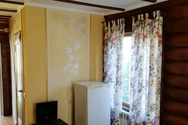 Трехместный «Полулюкс» (деревянный сруб)