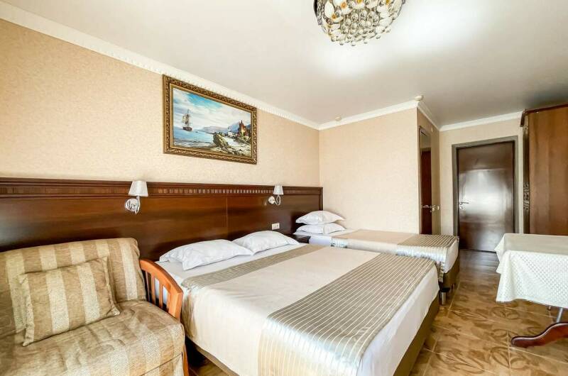 4-х местный «Полулюкс» с балконом и видом на море