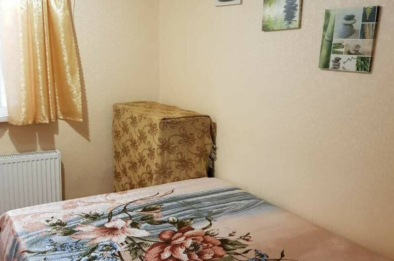 Домик с удоствами