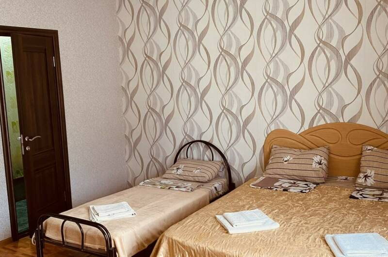 Четырехместный номер с балконом